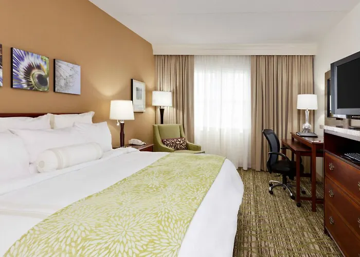 Hotel Chicago Marriott Midway 3*